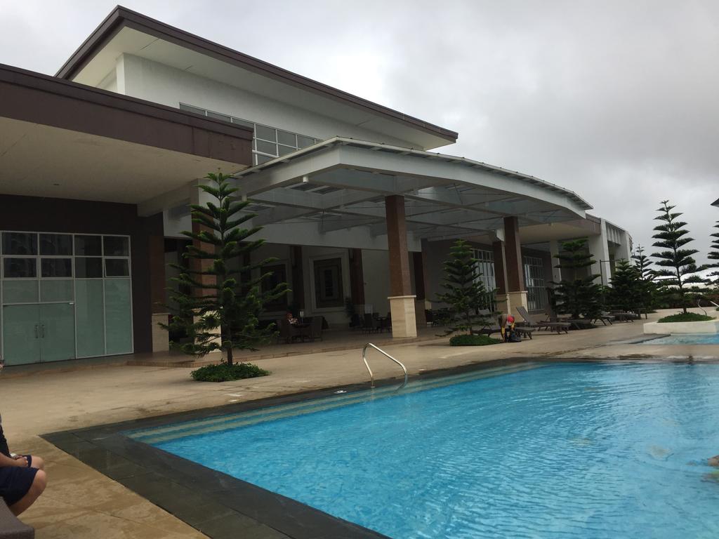 Wind Residence With View Of Taal Lake Tagaytay City Exterior foto